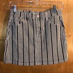 Tillies gray and white striped mini skirt